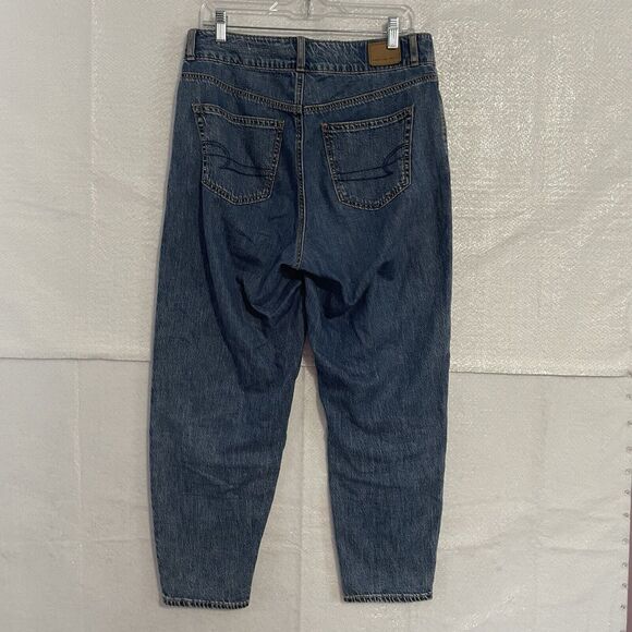 American Eagle Jeans Size 8 Blue Medium Wash Denim RELAXED MOM Soft Lightweight - Picture 2 of 12